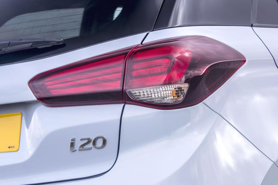 Детали экстерьера Hyundai i20 Play (IB) 2019 года  (UK) (фото 25 из 42)